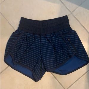 Lululemon Shorts Size 6